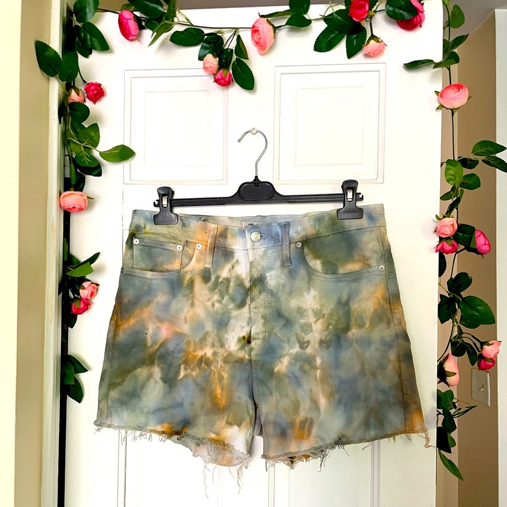 Madewell High Rise Denim Shorts in Ice Dye